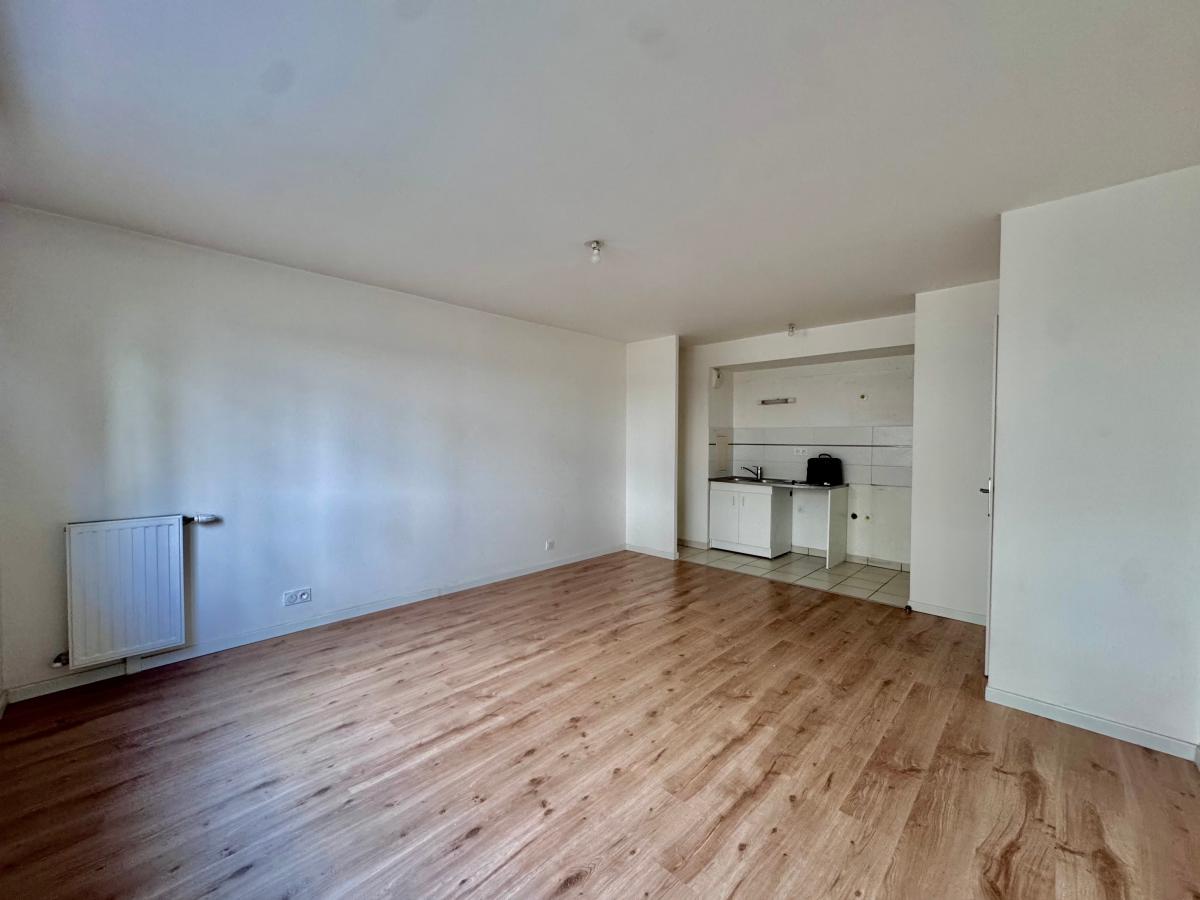 2 pièces - RDC - 45m² - 877,15 € - Photo #0
