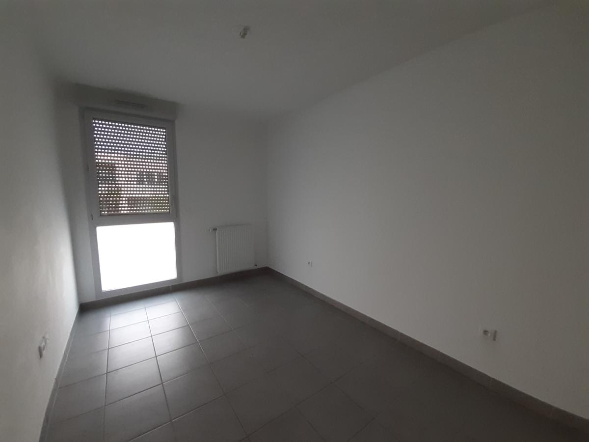 
																																							3 pièces - 
																																						1er étage - 59m² - 721,62 € - Photo #3