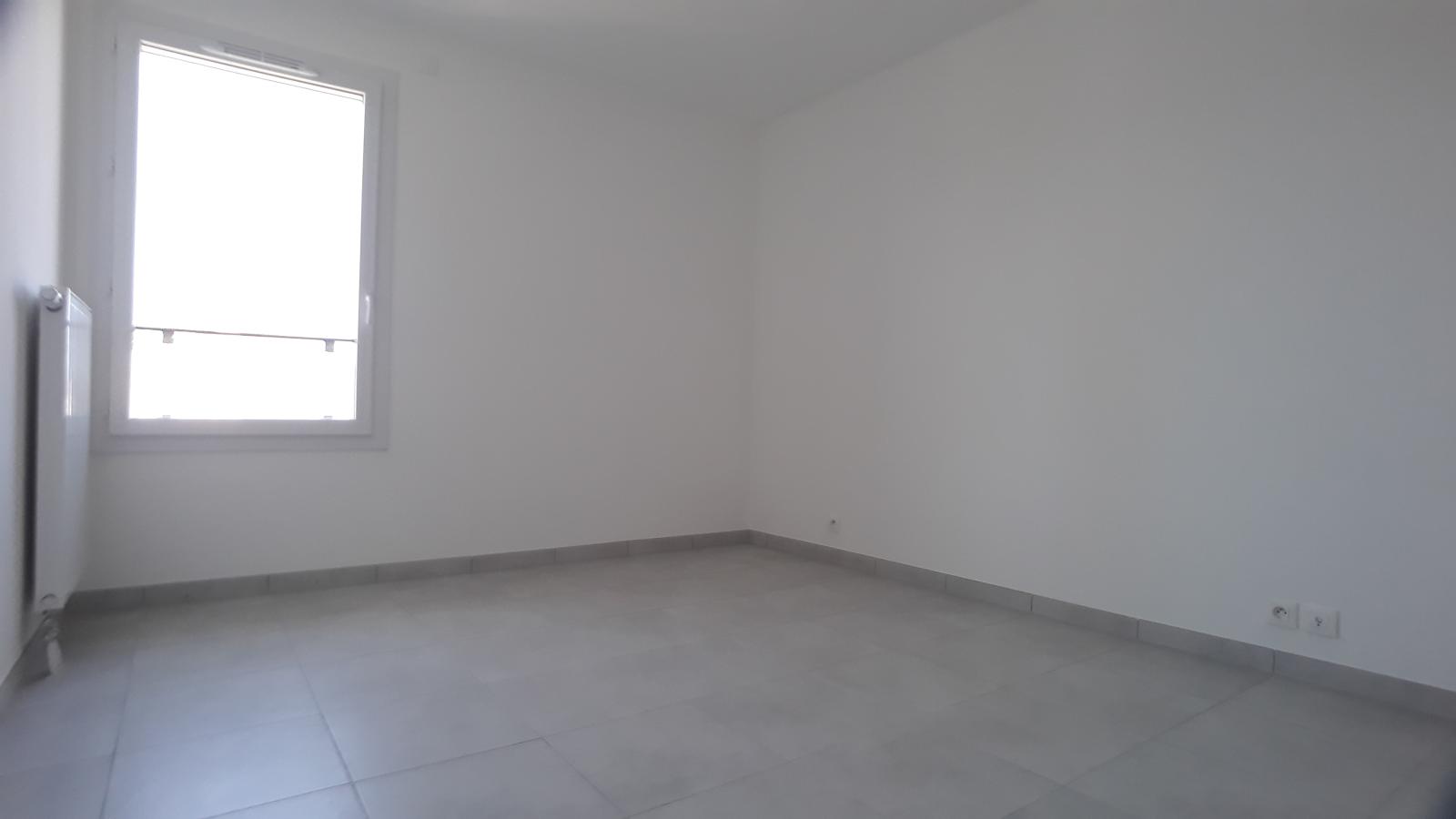 2 pièces - 5ème étage - 42m² - 722,13 € - Photo #3