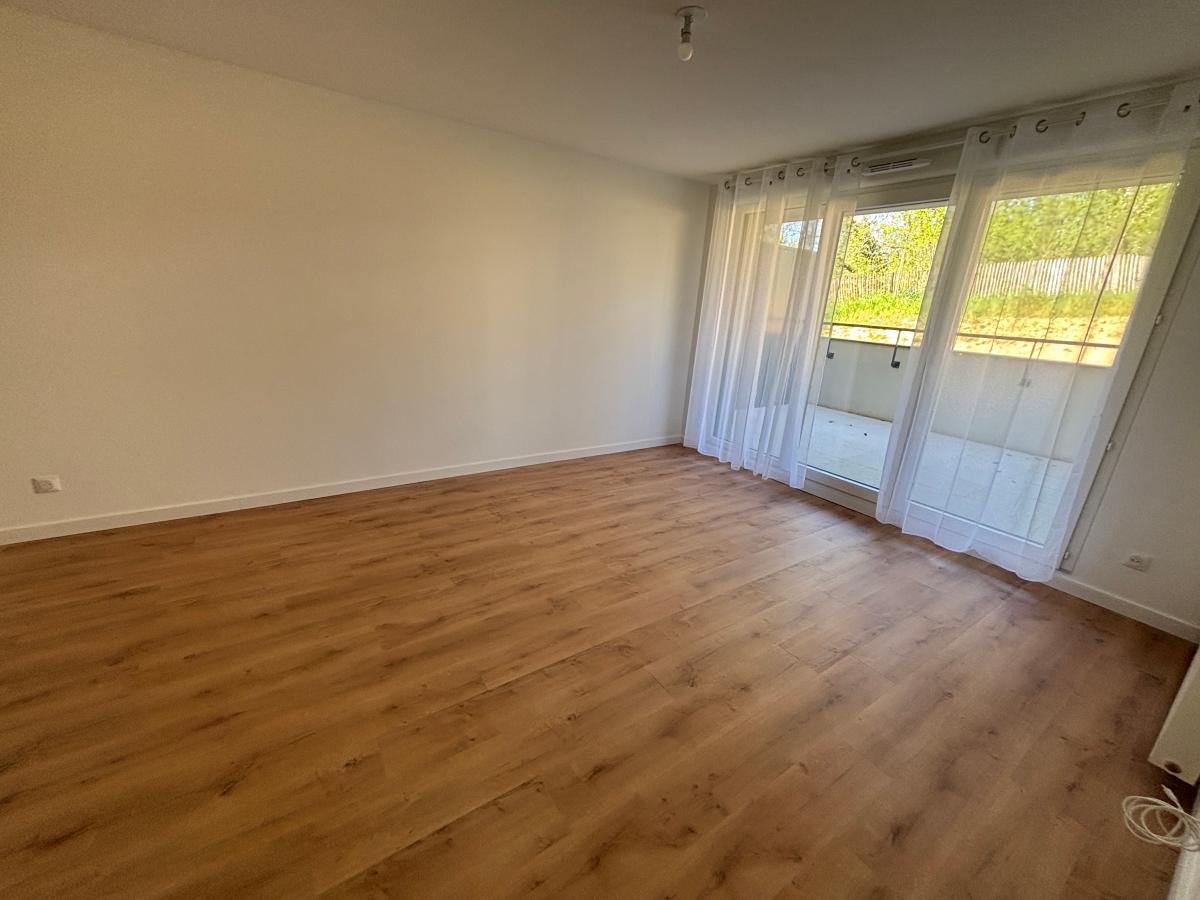 
																			2 pièces - 
																		1er étage - 46m² - 684,17 € - Photo #2