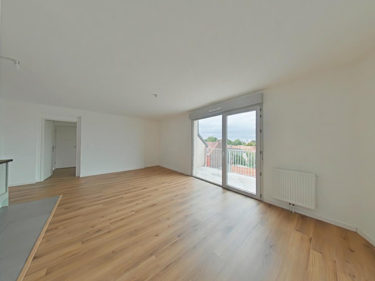4 pièces - 3ème étage - 86m² - 924,98 € - Photo #1