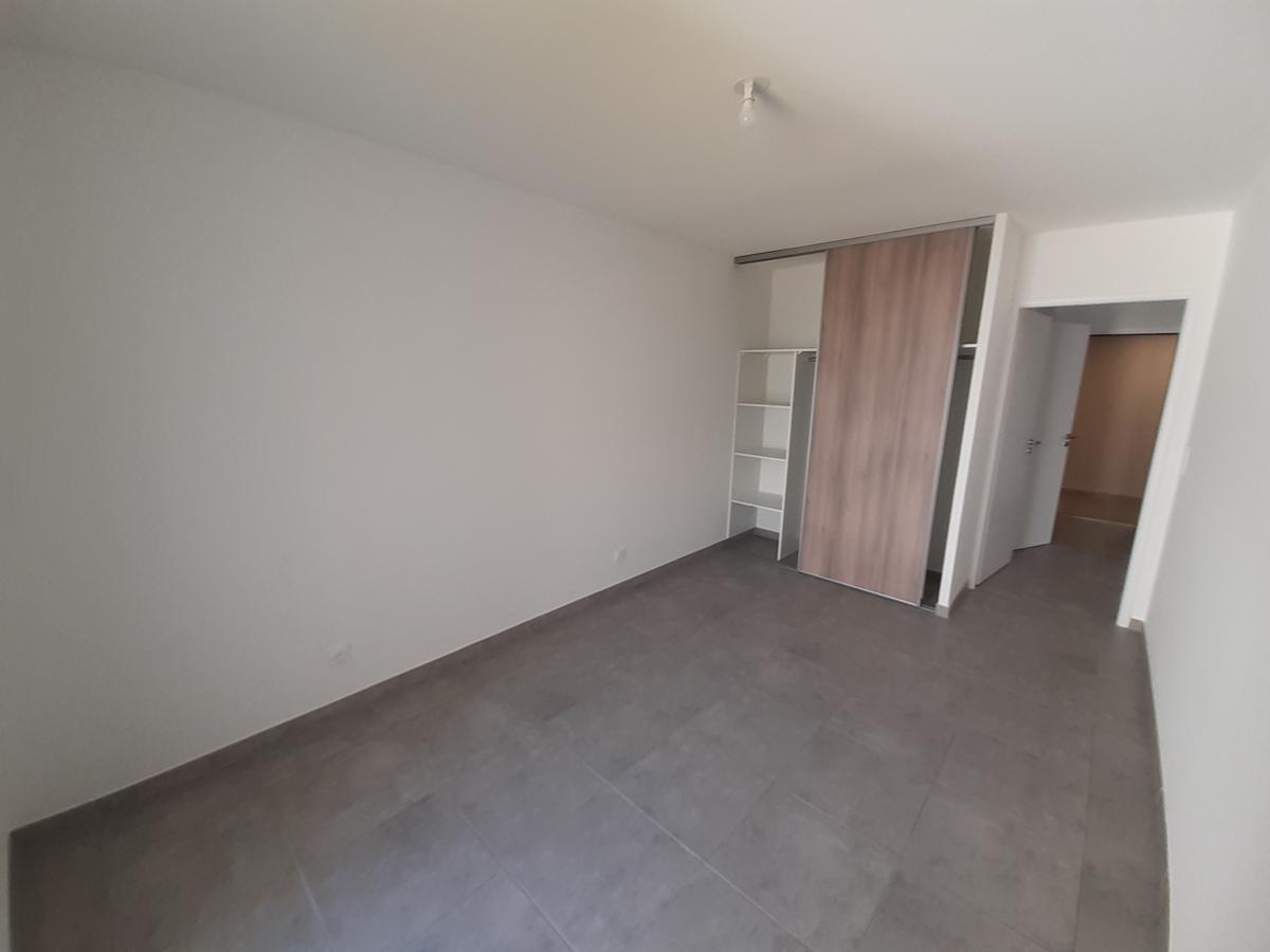 2 pièces - 1er étage - 49m² - 713,05 € - Photo #3