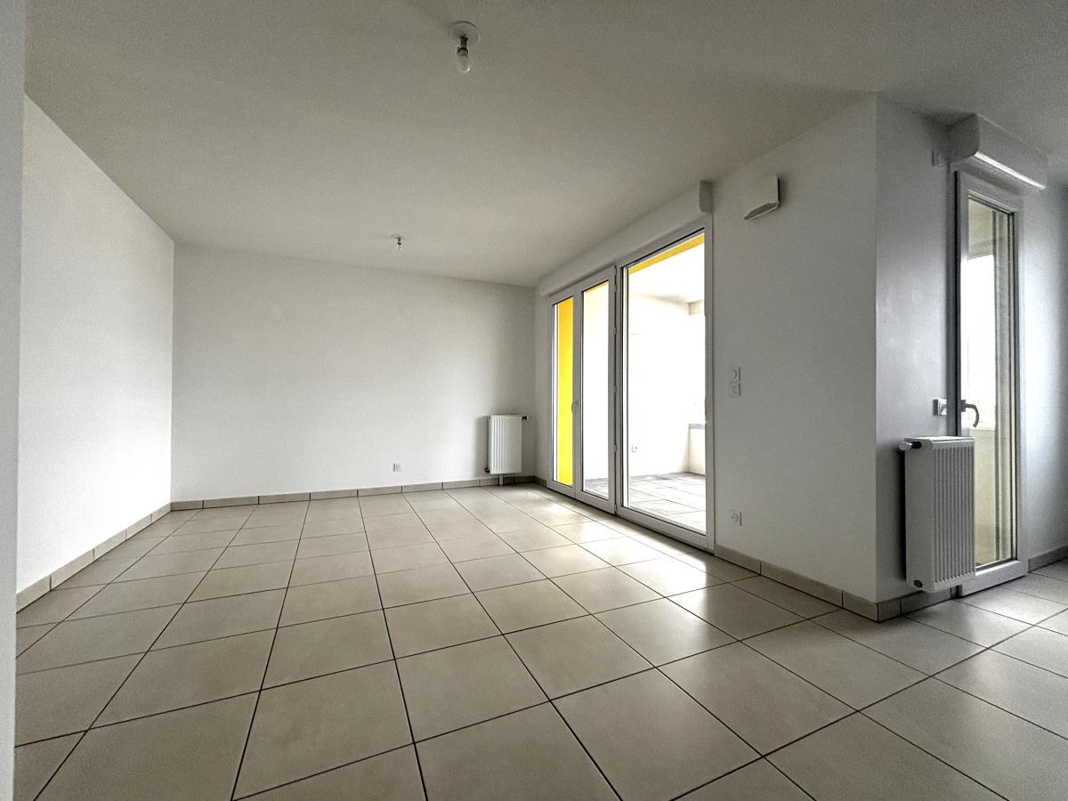 3 pièces - 3ème étage - 62m² - 715,91 € - Photo #0