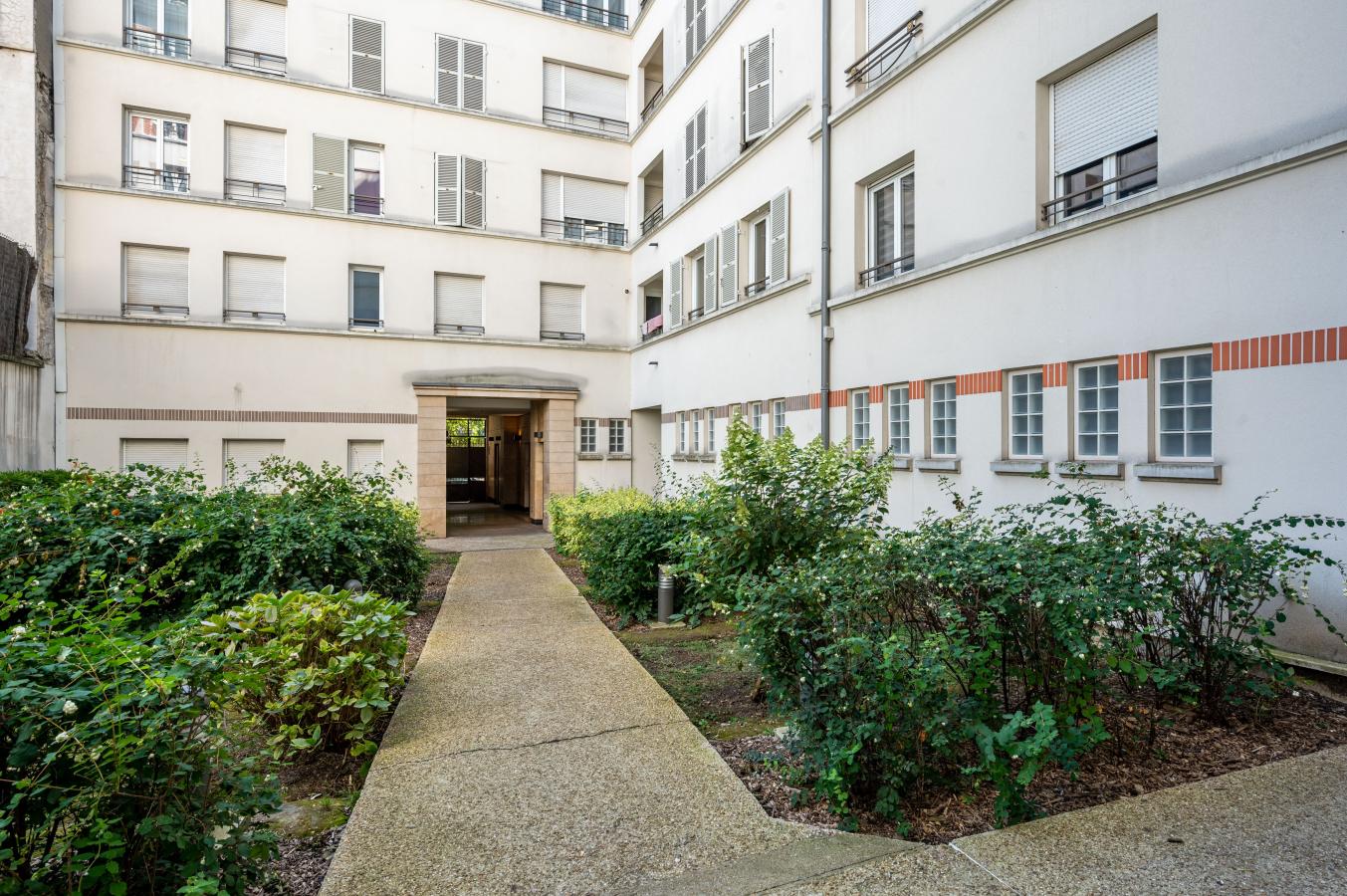 
																			3 pièces - 
																		5ème étage - 73m² - 1 367,55 € - Photo #0