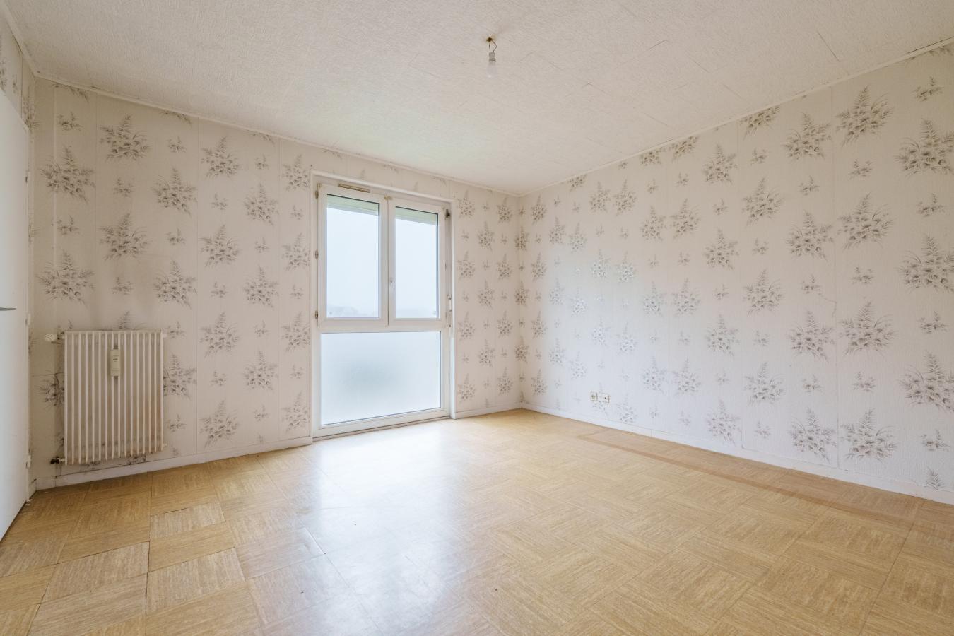 
																			3 pièces – 
																		2ème étage – 65m² - 74 000 € - Photo #3