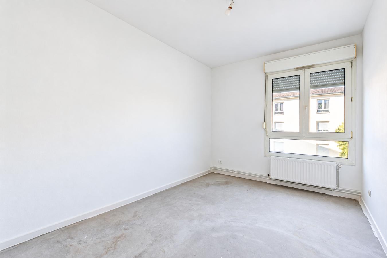 5 pièces - 3ème étage - 165 000 € - Photo #2