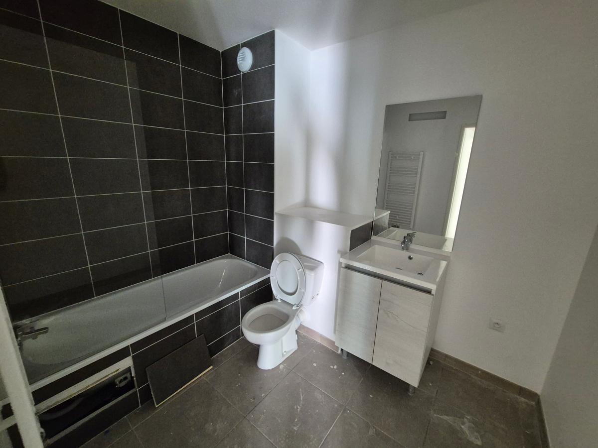 
																			2 pièces - 
																		1er étage - 45m² - 670,97 € - Photo #4