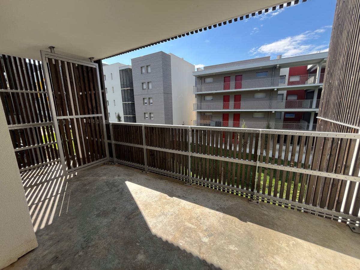 
																																							3 pièces - 
																																						1er étage - 64m² - 876,91 € - Photo #5