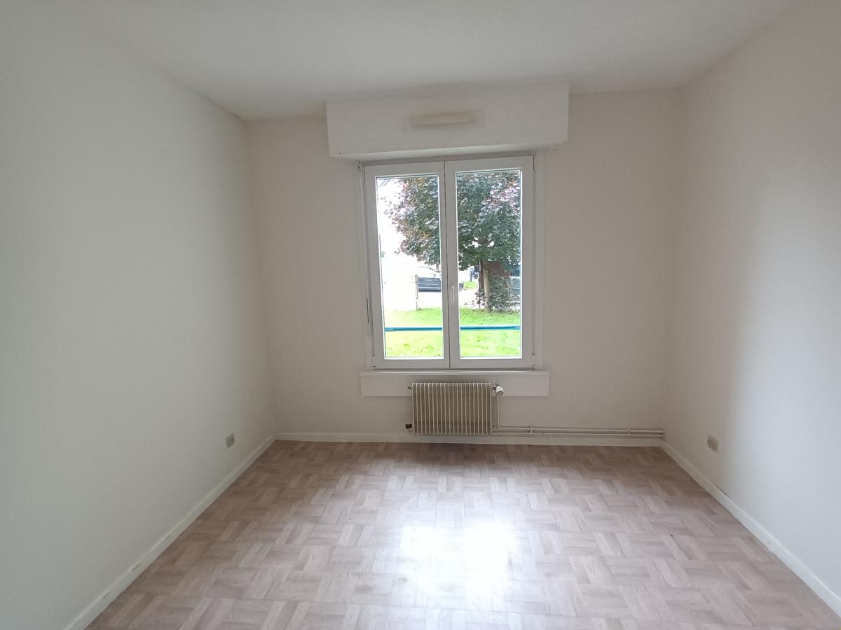 
																																							4 pièces - 
																																						RDC - 92m² - 596,95 € - Photo #3