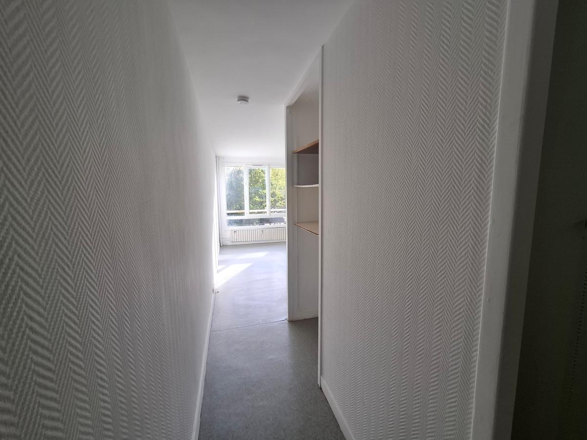 1 pièce - 4ème étage - 30m² - 433,00 € - Photo #4