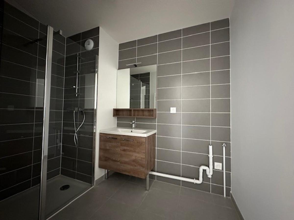 
																																							2 pièces - 
																																						3ème étage - 51m² - 829,11 € - Photo #4