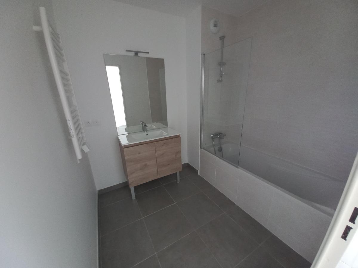 3 pièces - 1er étage - 65m² - 1 152,10 € - Photo #3