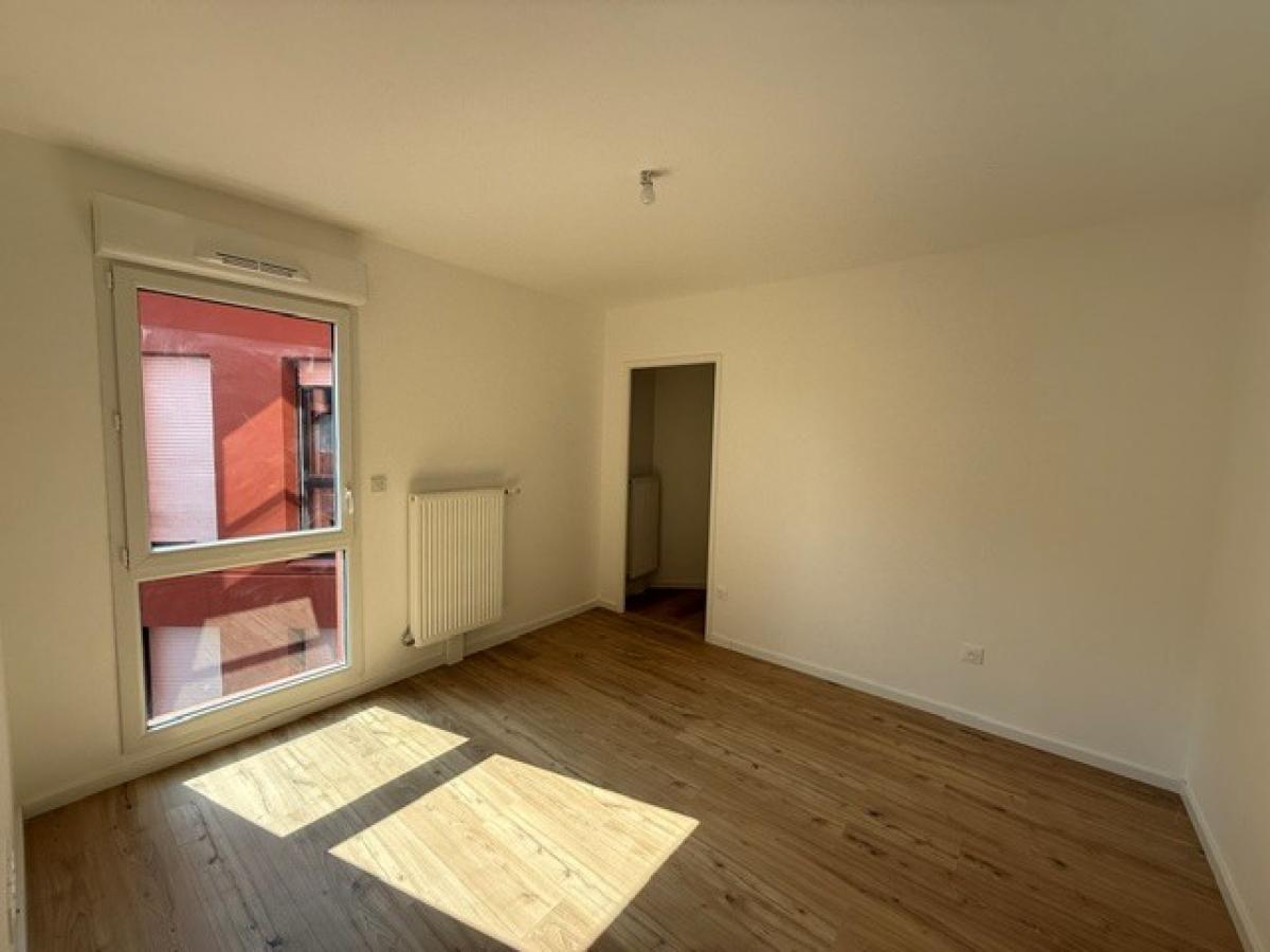 2 pièces - 2ème étage - 49m² - 652,31 € - Photo #4