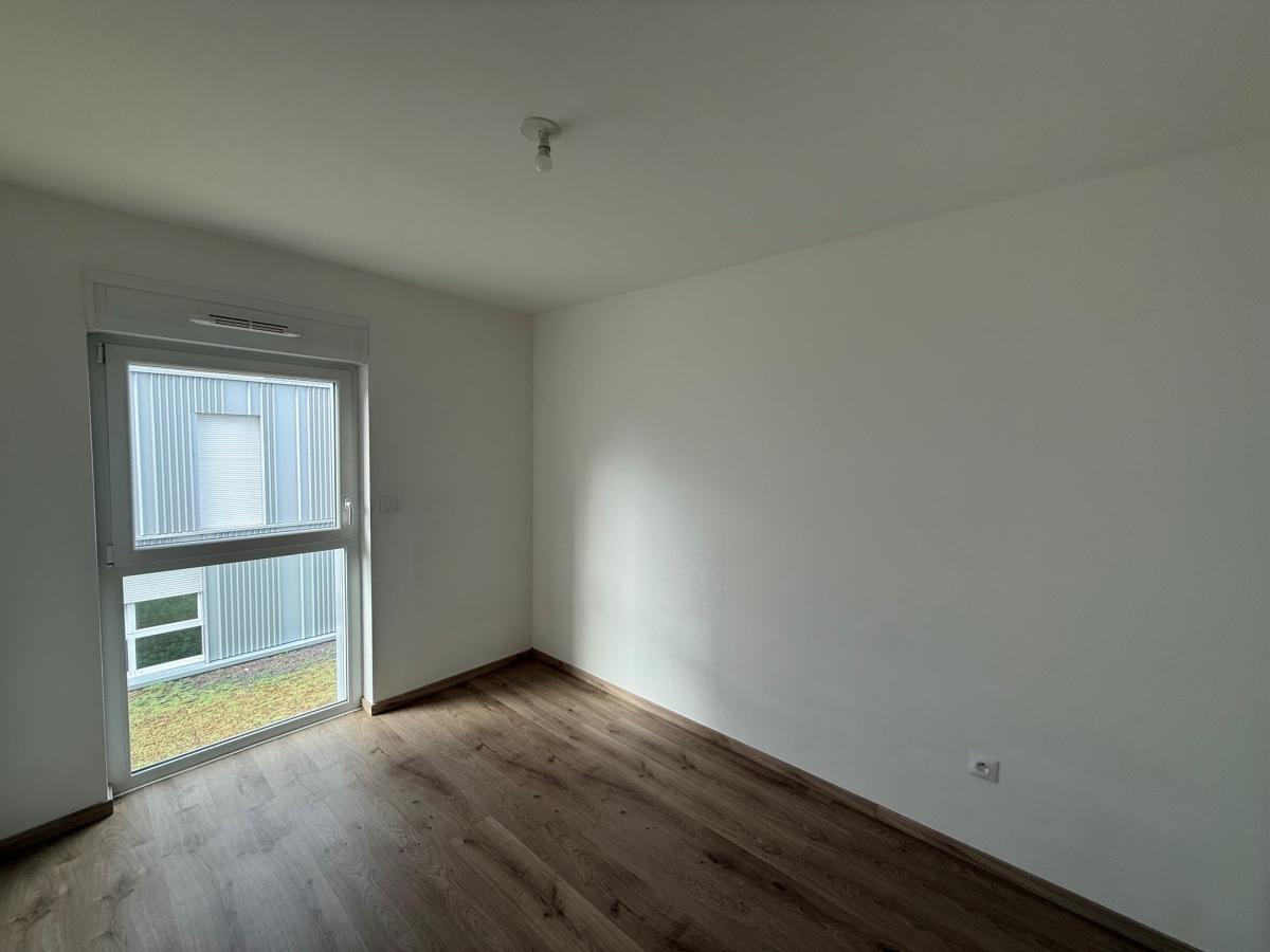 4 pièces - 2ème étage - 87m² - 984,07 € - Photo #3
