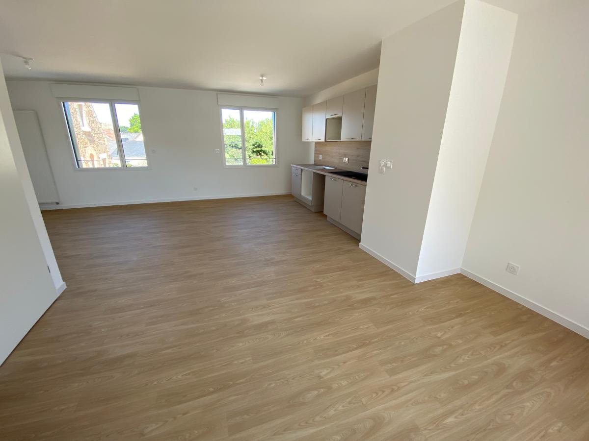 5 pièces - 1er étage - 99m² - 1 191,85 € - Photo #2