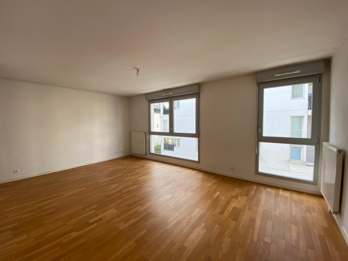 
																																							3 pièces - 
																																						4ème étage - 72m² - 1 459,00 € - Photo #2