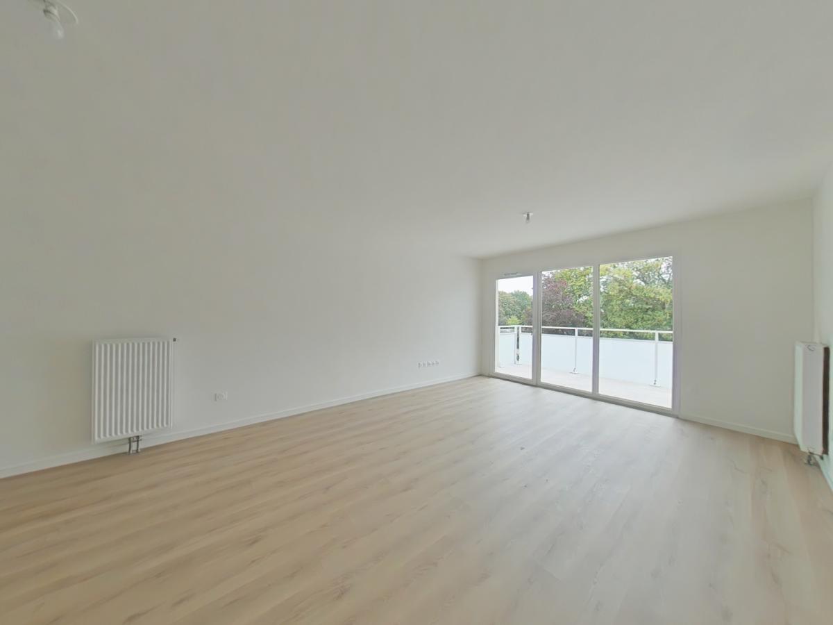 4 pièces - 3ème étage - 99m² - 1 094,87 € - Photo #1