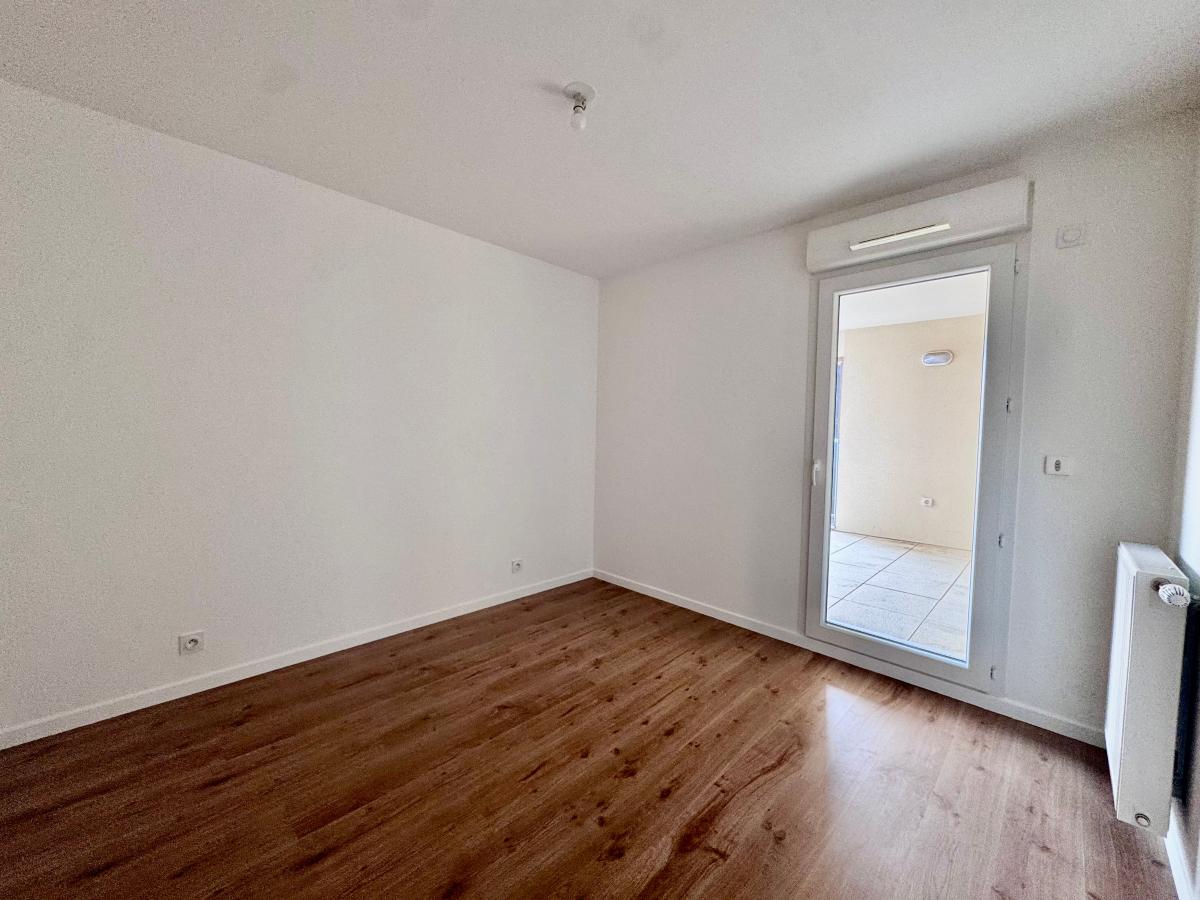 2 pièces - 2ème étage - 46m² - 930,90 € - Photo #3