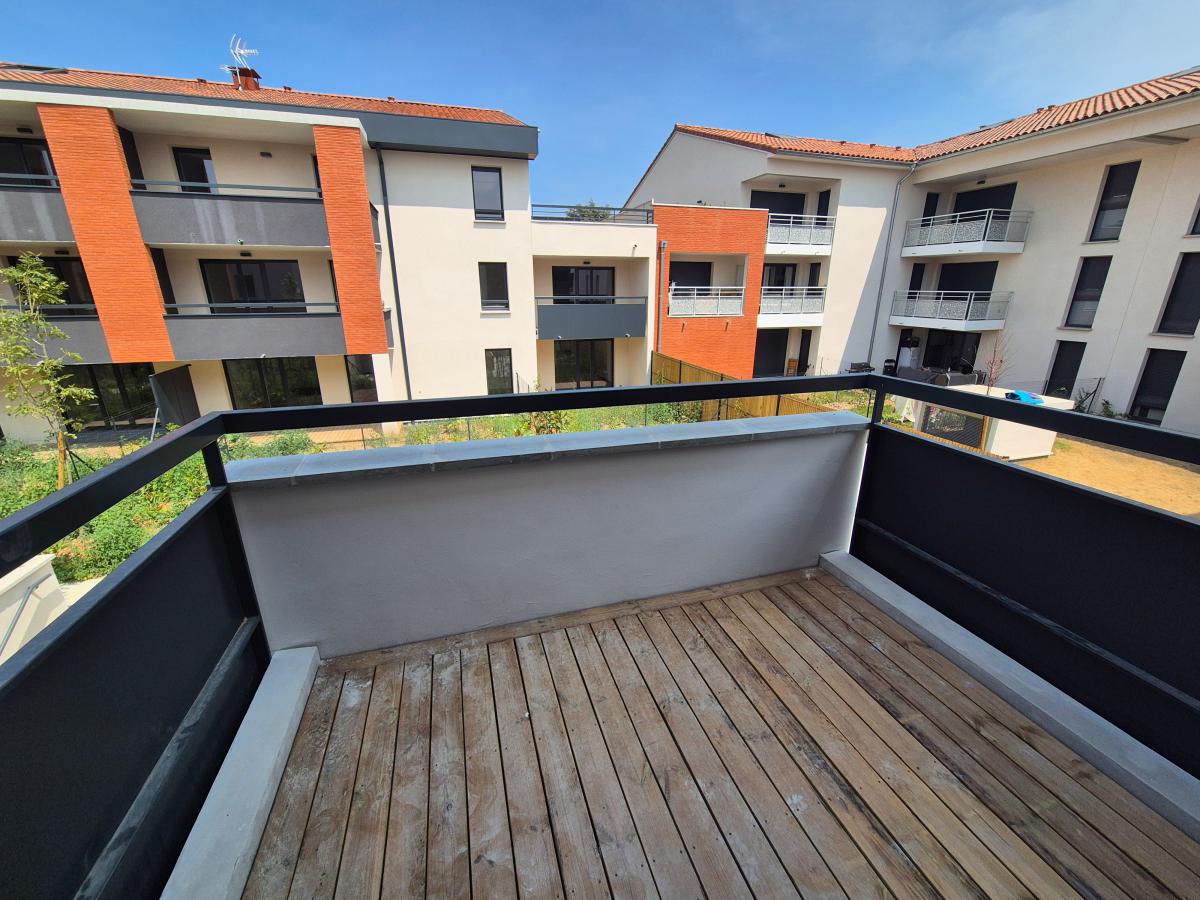 
																																							3 pièces - 
																																						1er étage - 71m² - 841,14 € - Photo #6