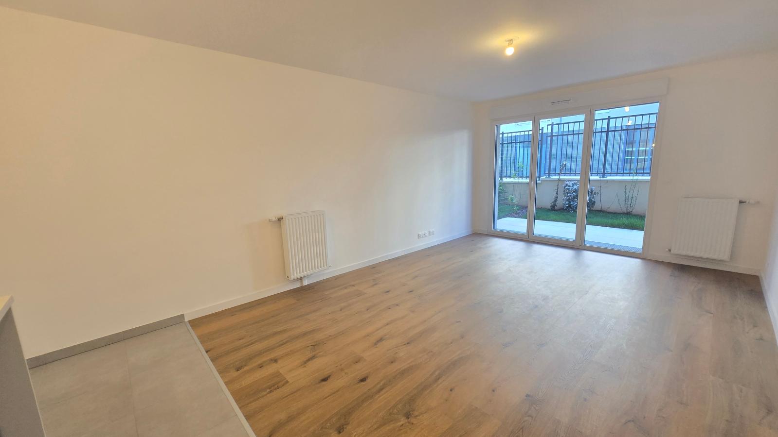 
																																							2 pièces - 
																																						RDC - 47m² - 944,69 € - Photo #2