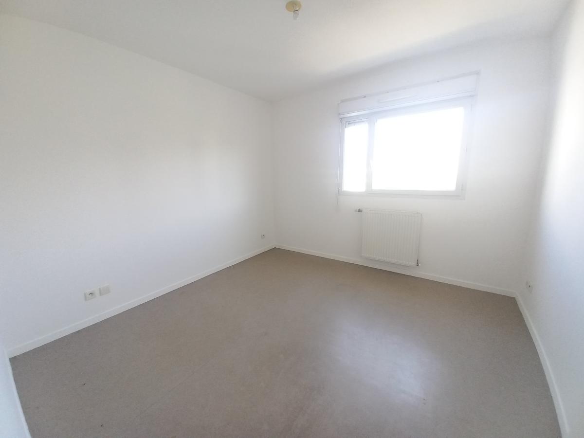
																																							2 pièces - 
																																						5ème étage - 49m² - 642,36 € - Photo #4