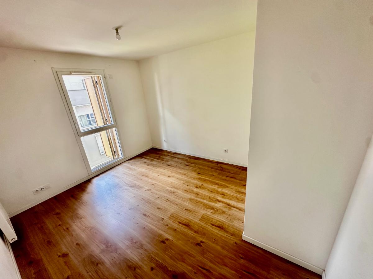 
																																							2 pièces - 
																																						RDC - 45m² - 877,15 € - Photo #5