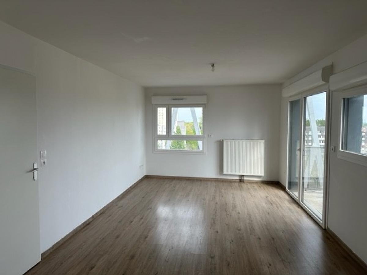 
																																							3 pièces - 
																																						9ème étage - 62m² - 847,77 € - Photo #2