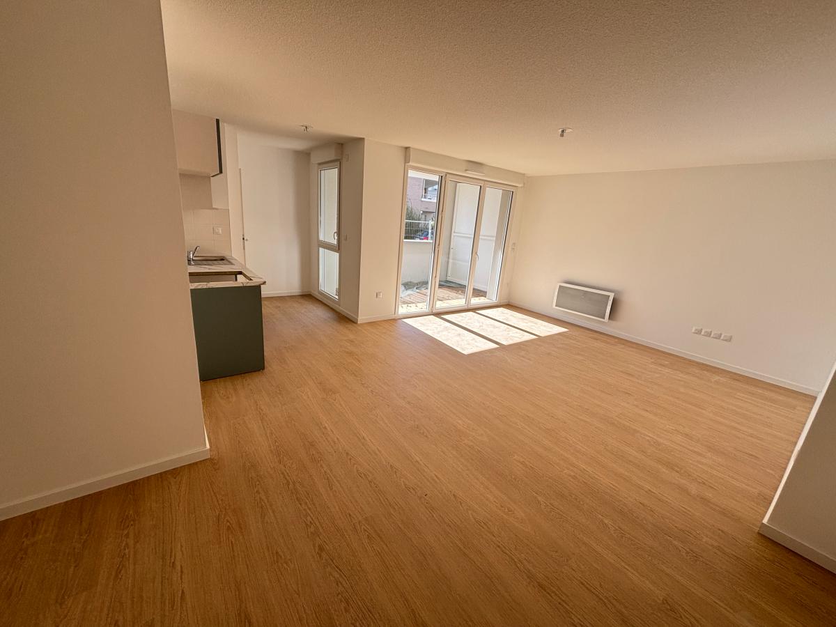 
																			3 pièces - 
																		RDC - 69m² - 760,38 € - Photo #3