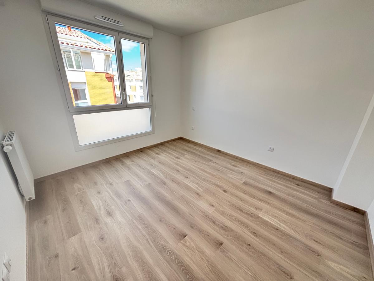 
																																							4 pièces - 
																																						RDC - 88m² - 1 004,95 € - Photo #4