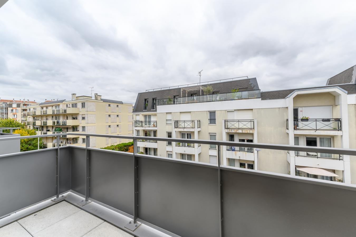 3 pièces - 1er étage - 64m² - 1 446,72 € - Photo #1