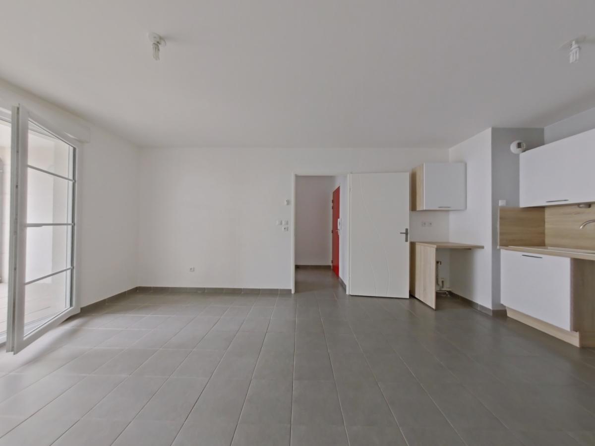 2 pièces - 1er étage - 43m² - 719,74 € - Photo #0