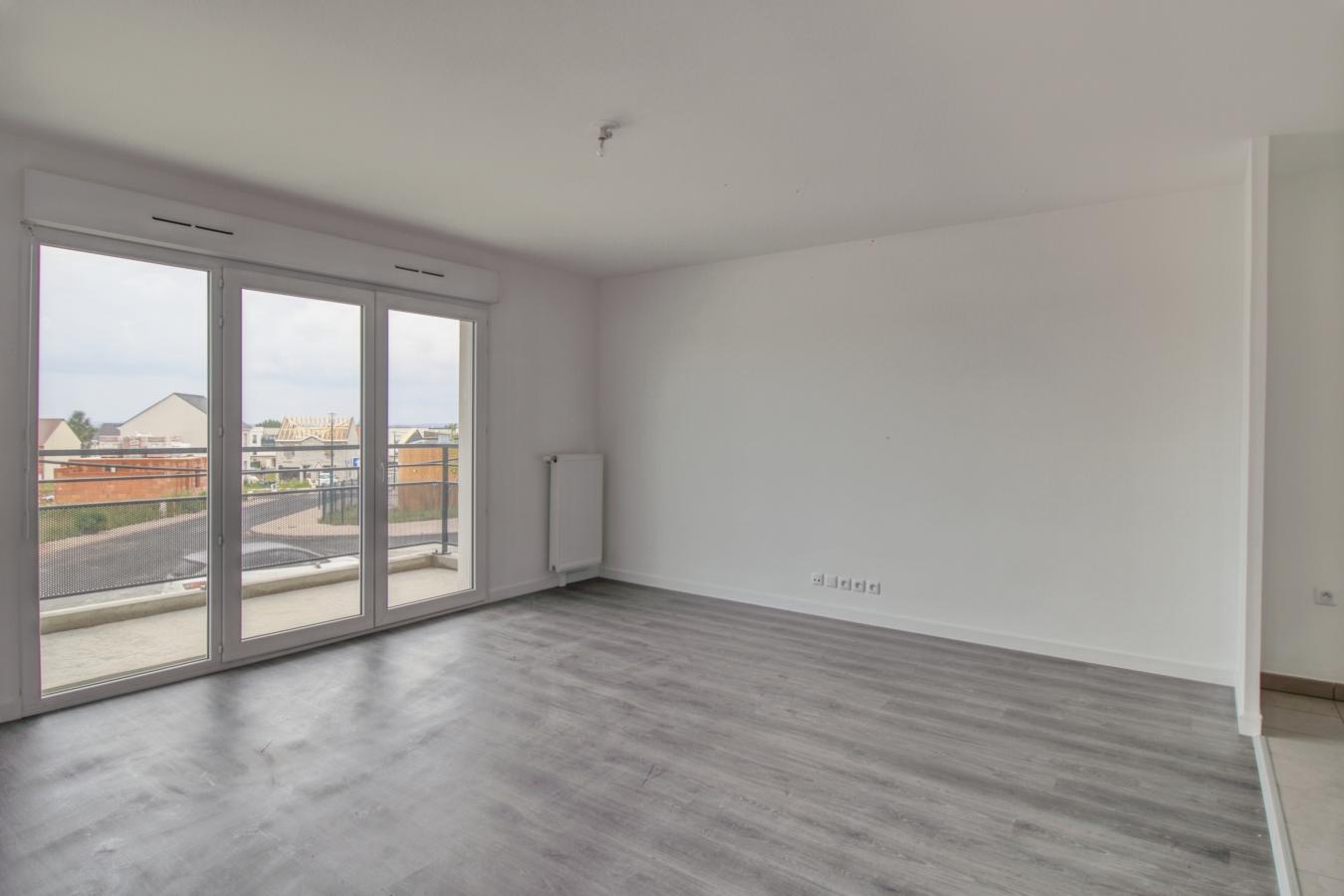 
																																							3 pièces - 
																																						3ème étage - 70m² - 1 021,12 € - Photo #4