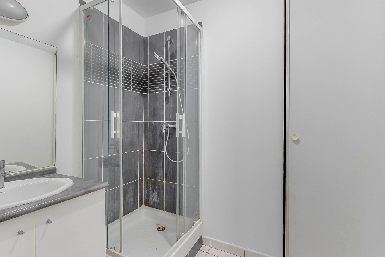 
																			4 pièces - 
																		RDC - 95m² - 1 055,81 € - Photo #5