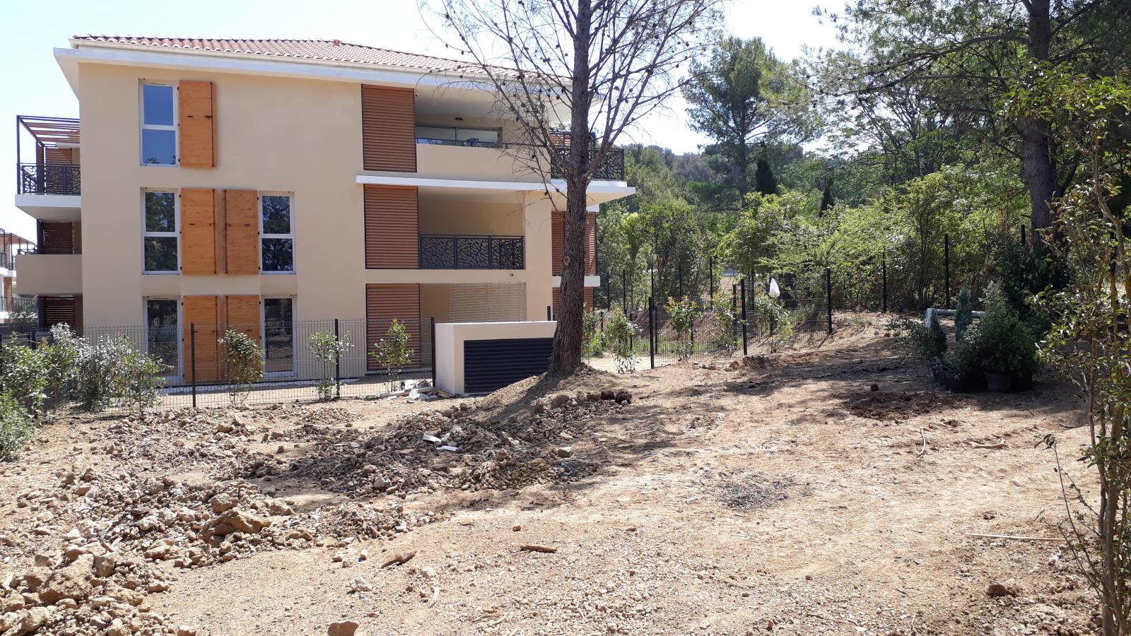 
																																							4 pièces - 
																																						RDC - 84m² - 1 633,69 € - Photo #7