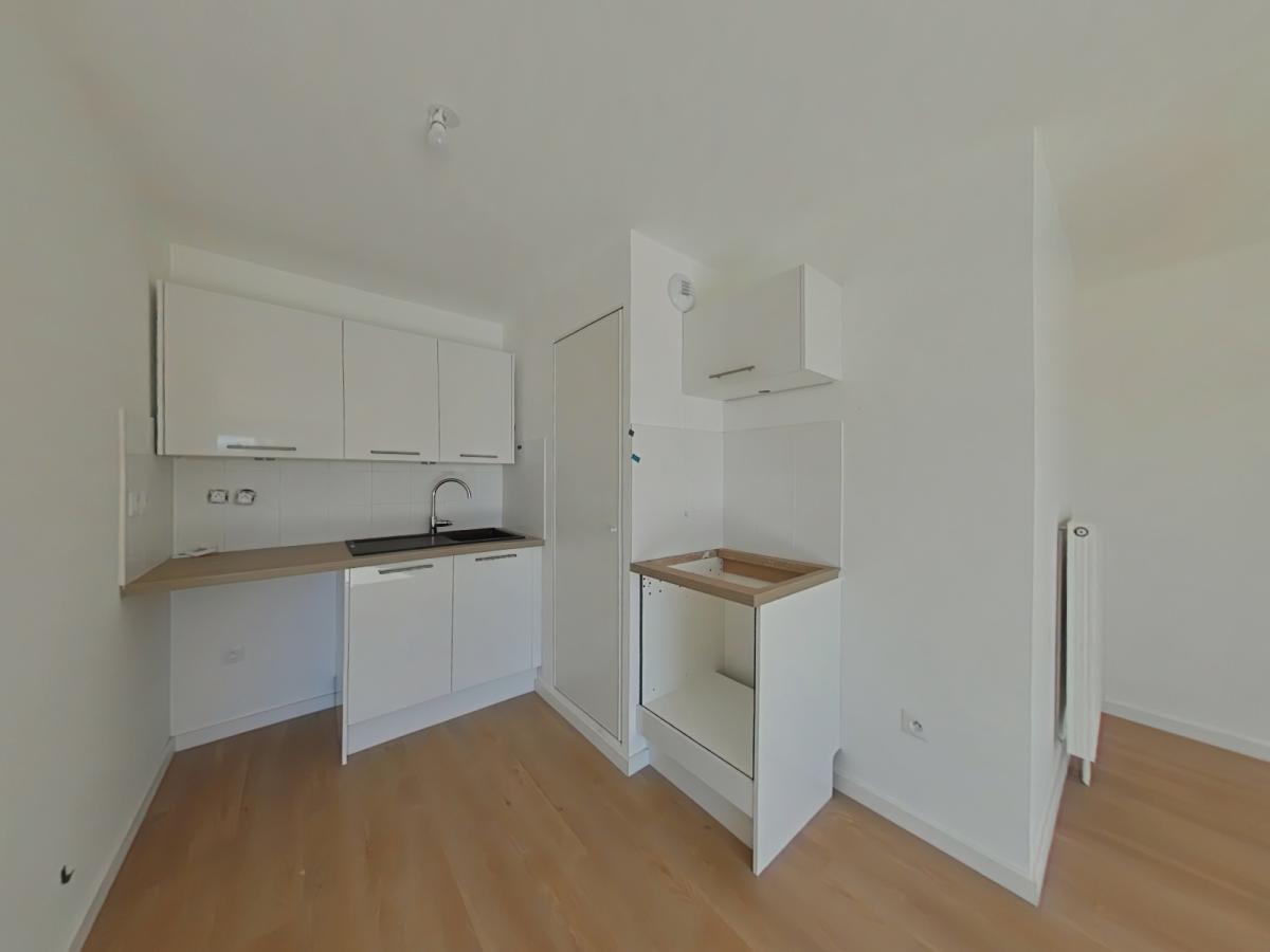 
																																							4 pièces - 
																																						4ème étage - 78m² - 898,73 € - Photo #2