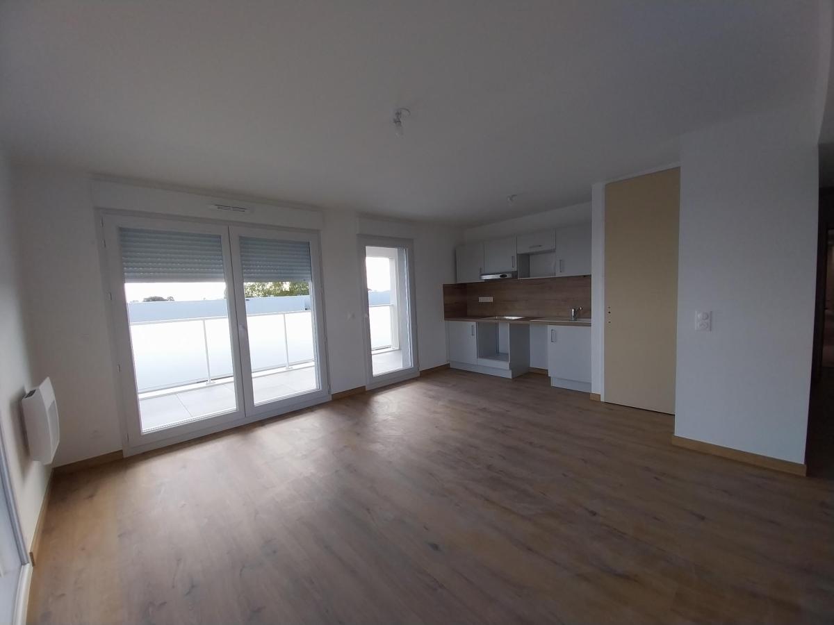 
																																							2 pièces - 
																																						RDC - 52m² - 664,55 € - Photo #2