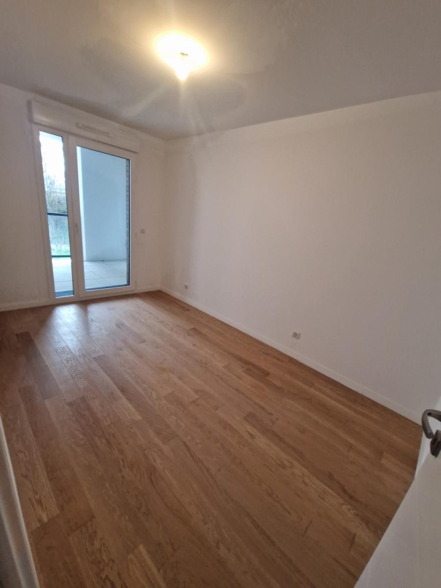
																																							4 pièces - 
																																						3ème étage - 84m² - 1 849,52 € - Photo #5