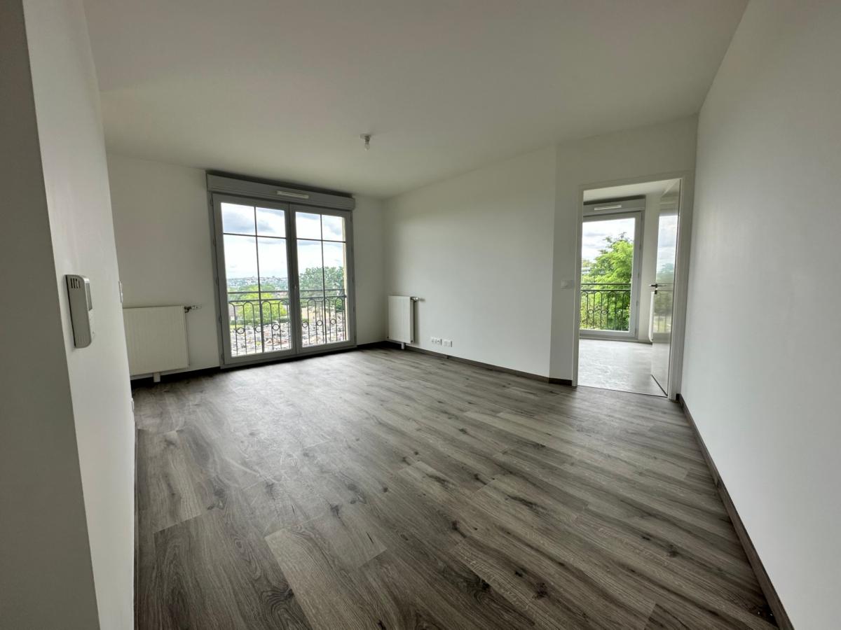 3 pièces - 1er étage - 60m² - 1 069,89 € - Photo #1