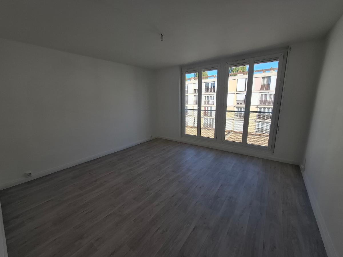 3 pièces - 3ème étage - 63m² - 560,92 € - Photo #0