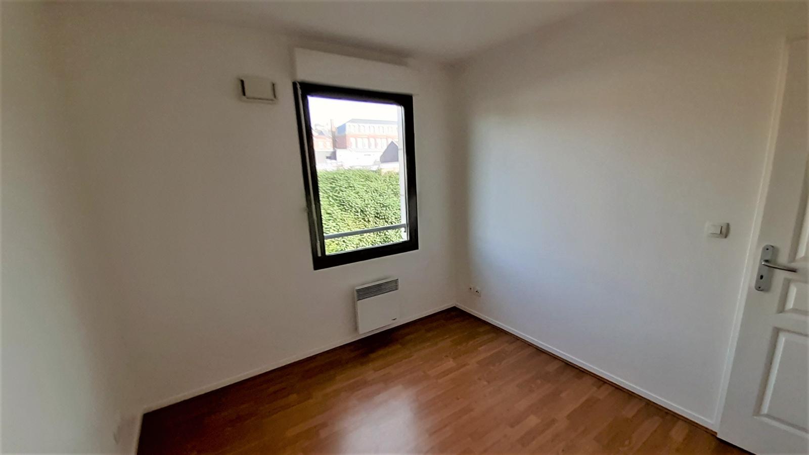 
																			2 pièces – 
																		2ème étage – 35m² - 105 000 € - Photo #3