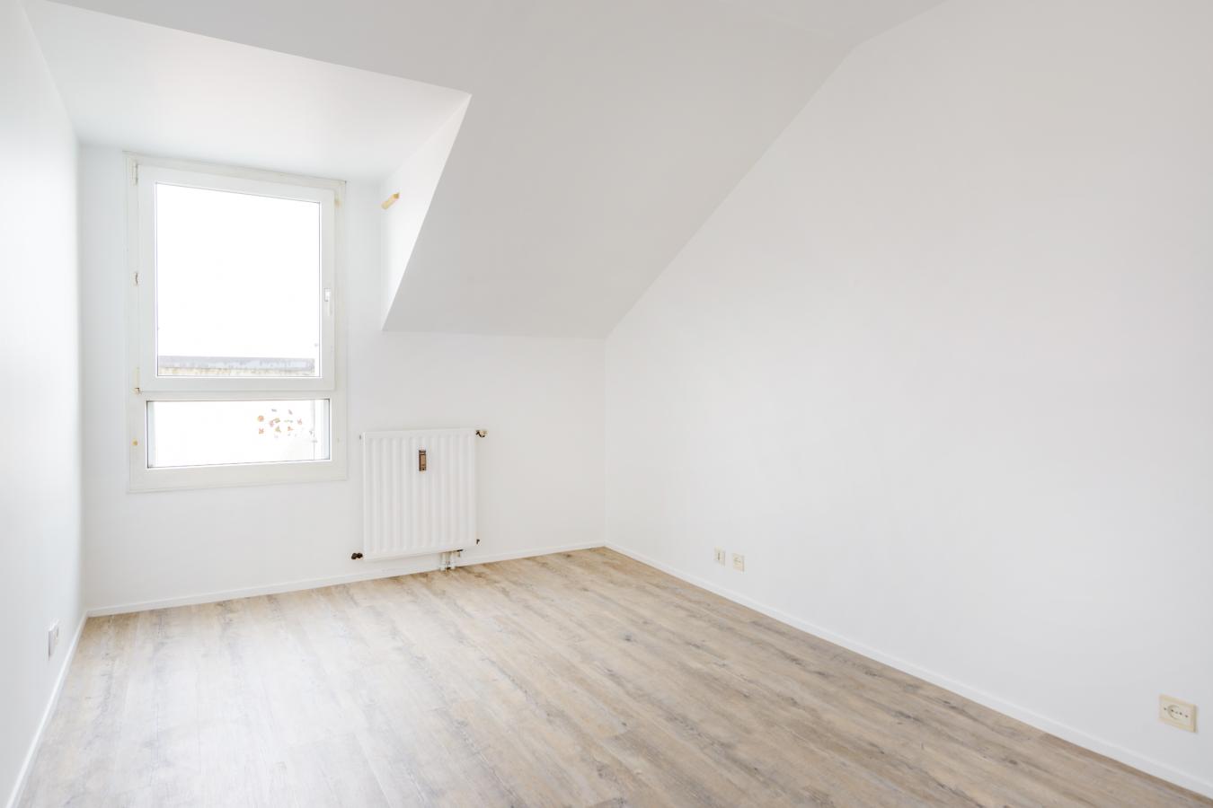 
																			3 pièces - 
																		3ème étage - 143 000 € - Photo #4