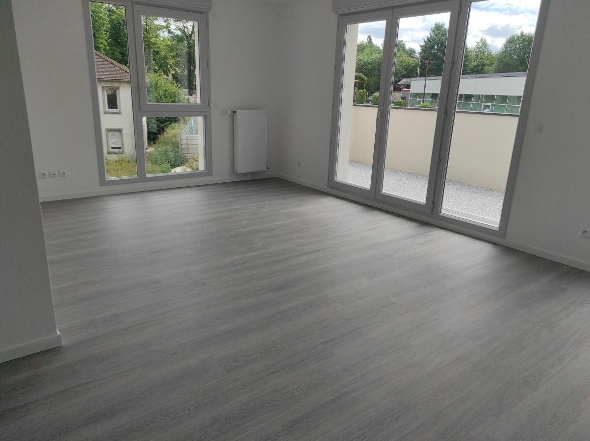 
																																							3 pièces - 
																																						2ème étage - 65m² - 1 103,37 € - Photo #3