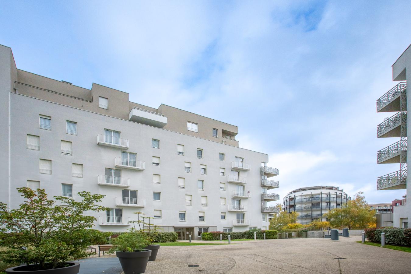 
																																							1 pièce - 
																																						RDC - 29m² - 997,10 € - Photo #5