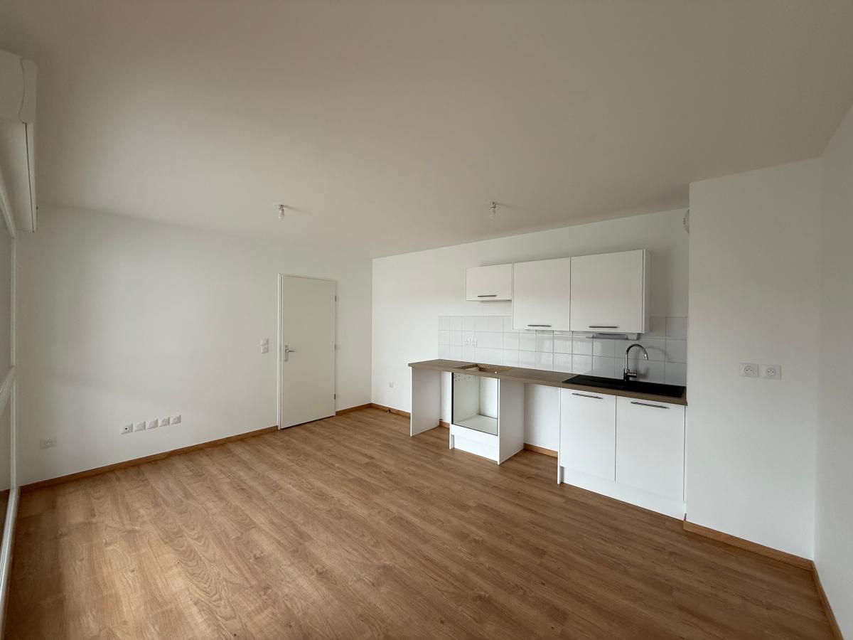 
																																							3 pièces - 
																																						1er étage - 74m² - 889,09 € - Photo #1