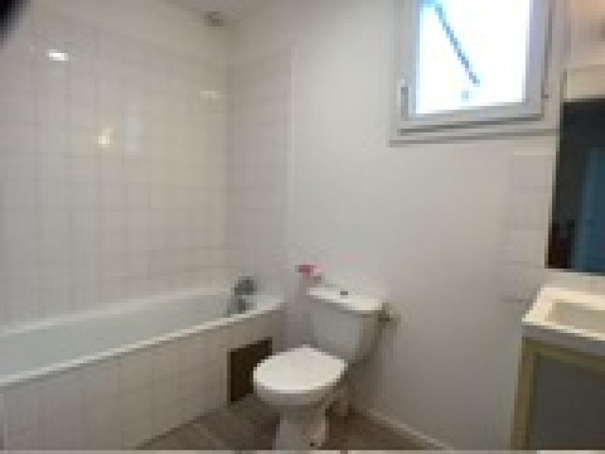 5 pièces - RDC - 0m² - 295 000 € - Photo #5