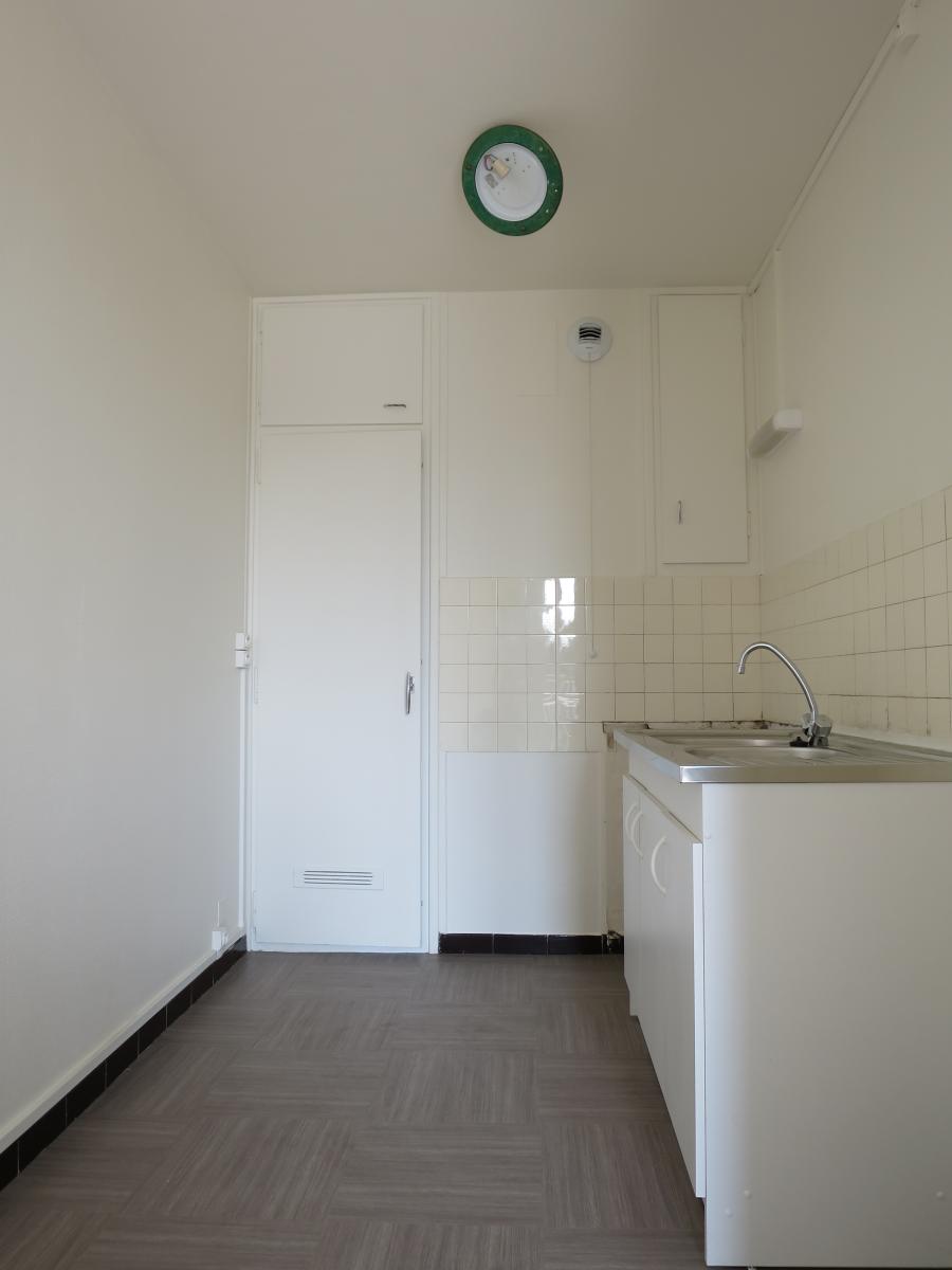 
																			1 pièce - 
																		3ème étage - 38m² - 578,03 € - Photo #1