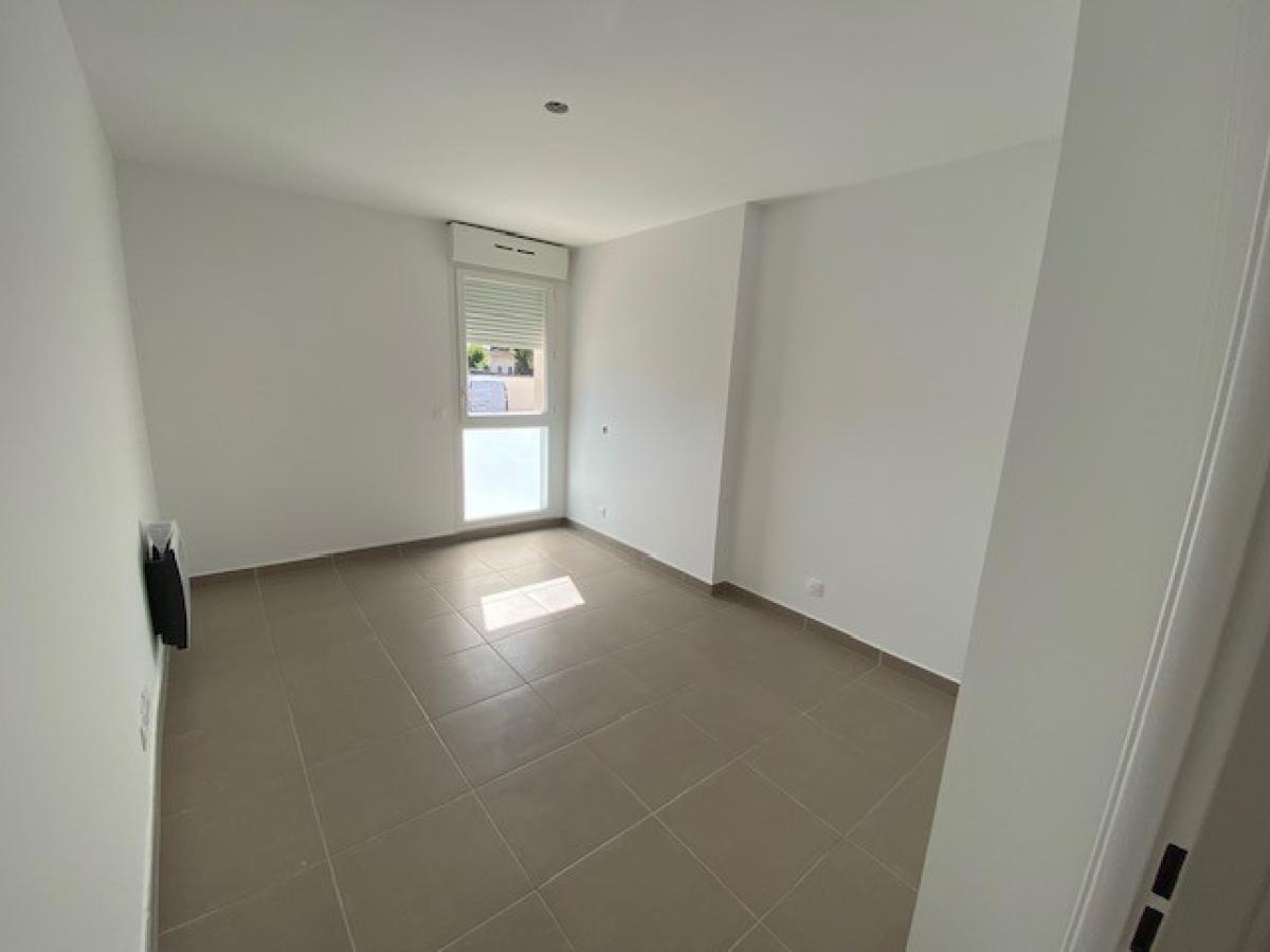 2 pièces - RDC - 47m² - 561,30 € - Photo #4