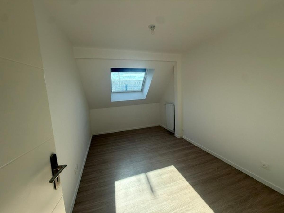 3 pièces - 1er étage - 70m² - 1 150,30 € - Photo #4