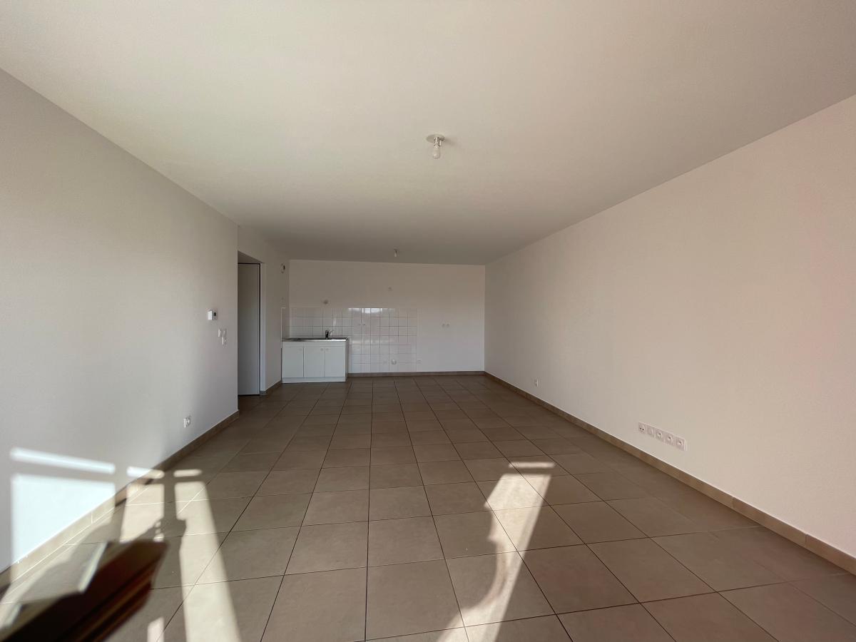 
																																							4 pièces - 
																																						3ème étage - 88m² - 1 399,17 € - Photo #1