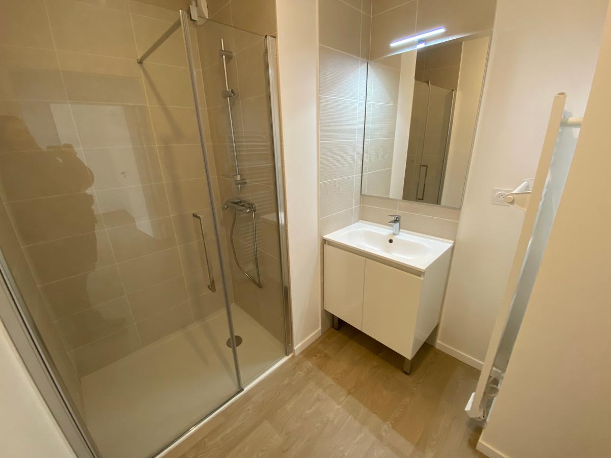 
																																							3 pièces - 
																																						2ème étage - 60m² - 667,03 € - Photo #3
